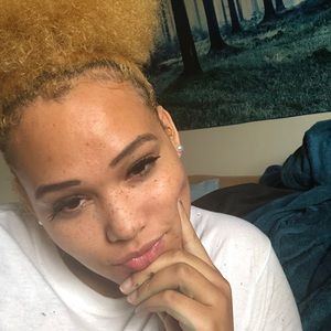 Meet your Posher, Breanna